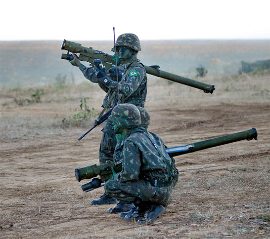 Brazilian-soldier-Russian-MANPADS