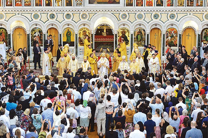 The primate of the Russian Orthodox Church celebrates liturgy at the Cathedral of Saints Peter and Paul on 21 February 2016