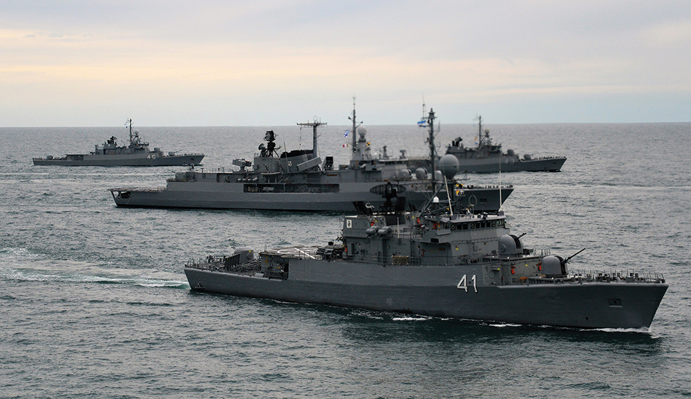 Ejercicio de Defensa Flota de MEKO360 Armada Argentina. (Foto: Capitán de Corbeta Anselmo Herrera - Subjefe Comunicaciones Navales - Armada Argentina)