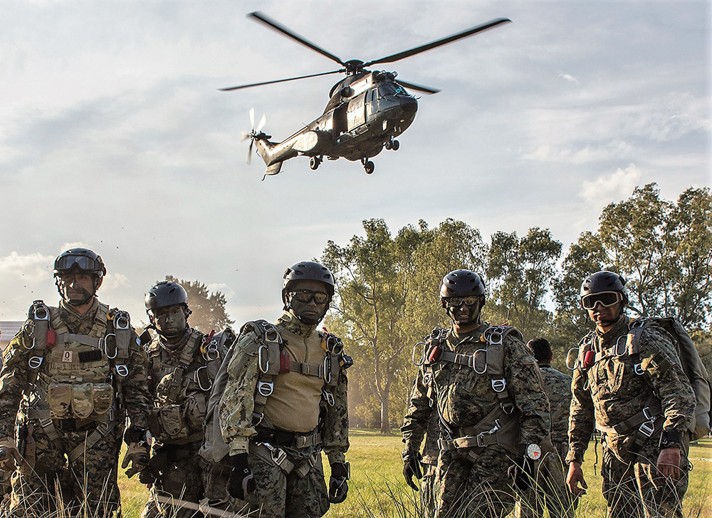 Integrantes de la Sección de Alta Infiltración del la Brigada Aerotransportada IV del Ejército Argentino. (Foto: Gentileza del Periódico Soldados del Ejército Argentino)
