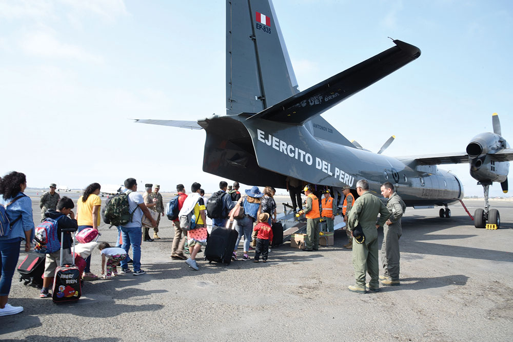 Avión Antonov AN 32 de la Aviación del Ejército, realiza vuelos de apoyo en favor de la población vulnerable en todo el ámbito del territorio nacional. (Cortesía: Oficina de Informaciones del Ejército del Perú)
