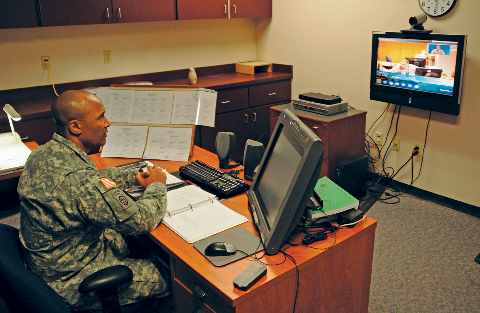 From USASMA, Master Sgt. David Foulkes teaches BSNCOC students via video teletraining in November 2012. (Photo by Staff Sgt. Jason Stadel)