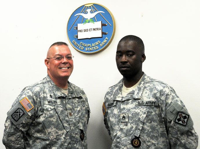 Chaplain (Maj.) Robert Miller, left, and Staff Sgt. Donovon Eaddy are lead instructors of the Combat and Emergency Medical Ministry courses for the Department of Pastoral Ministry Education at the U.S. Army Medical Department Center and School. (Photo by Pablo Villa)
