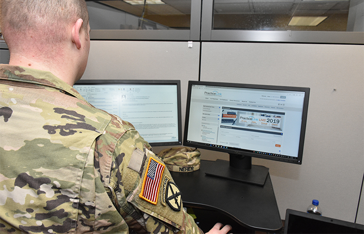 Staff Sgt. Jamey Neher, Healthcare Recruiter, uses the Virtual Recruiting Station at 1st Medical Recruiting Battalion