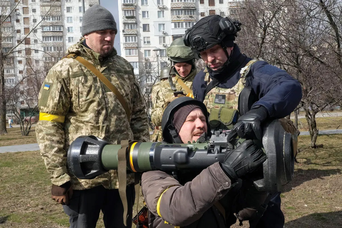 Ukrainians using a antitank weapon