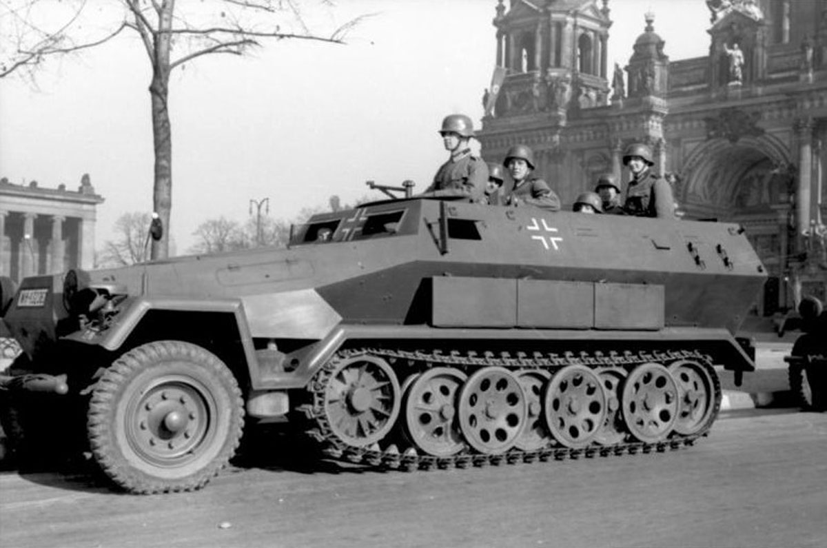 A German Sonderkraftfahrzeug 251 half-track armored personnel carrier