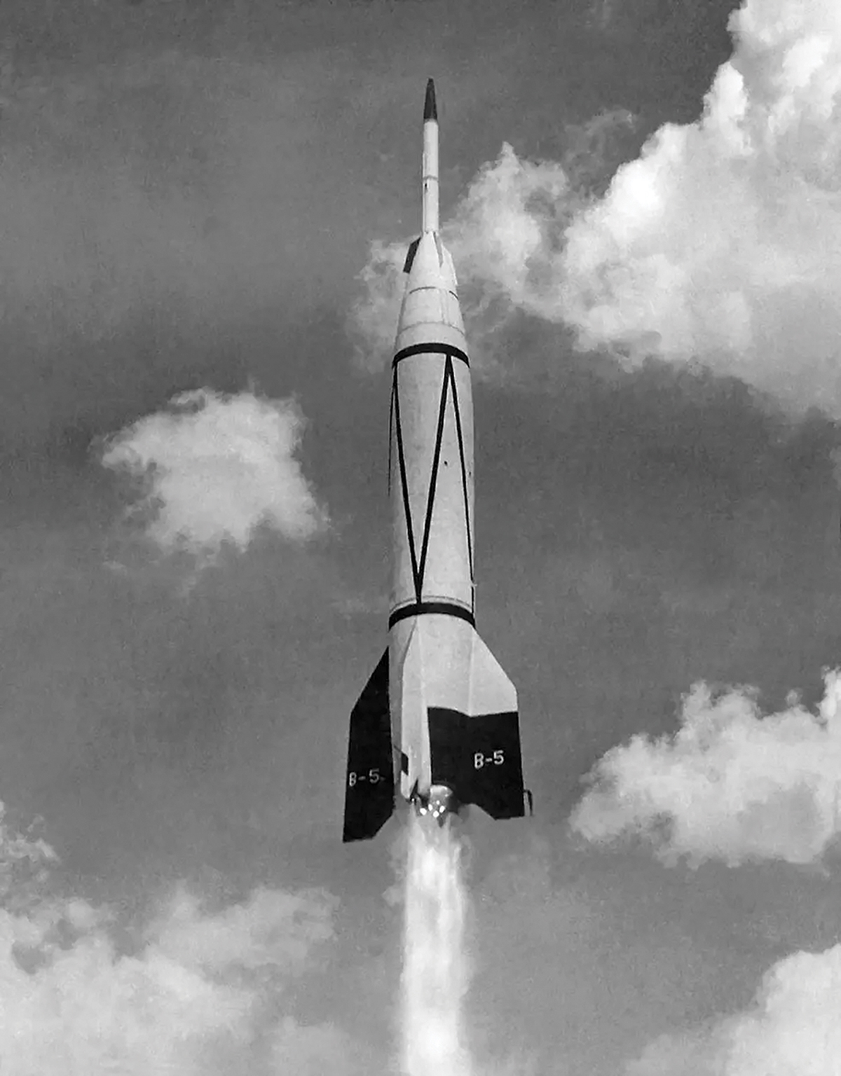 A V-2 launches from White Sands Proving Ground as part of Project Hermes