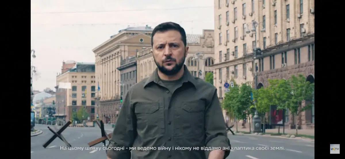 Ukrainian President Volodymyr Zelensky walking