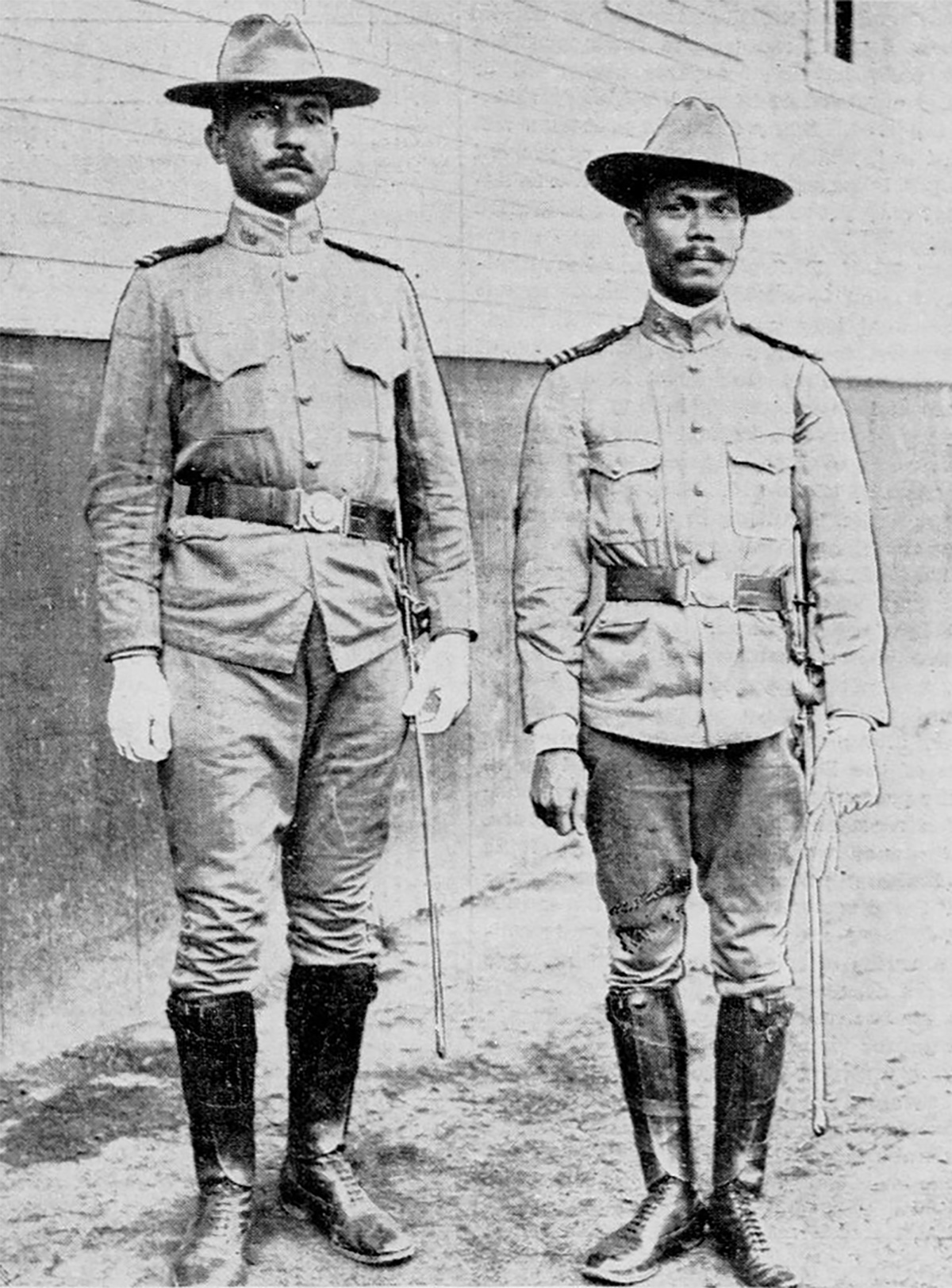 Two native Philippine Constabulary leaders from 1905