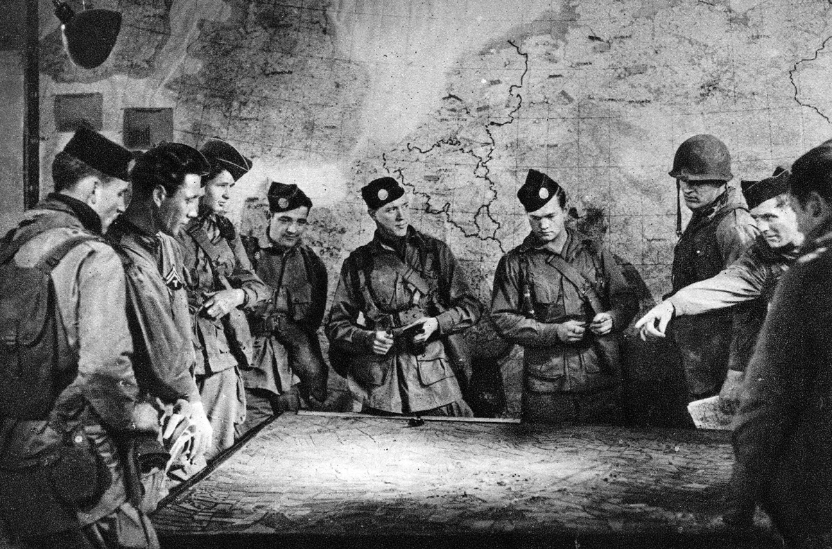  A doutrina do Exército dos EUA concentrava-se principalmente no teatro de operações europeu até a transição para as operações em múltiplos domínios codificadas no FM 3-0