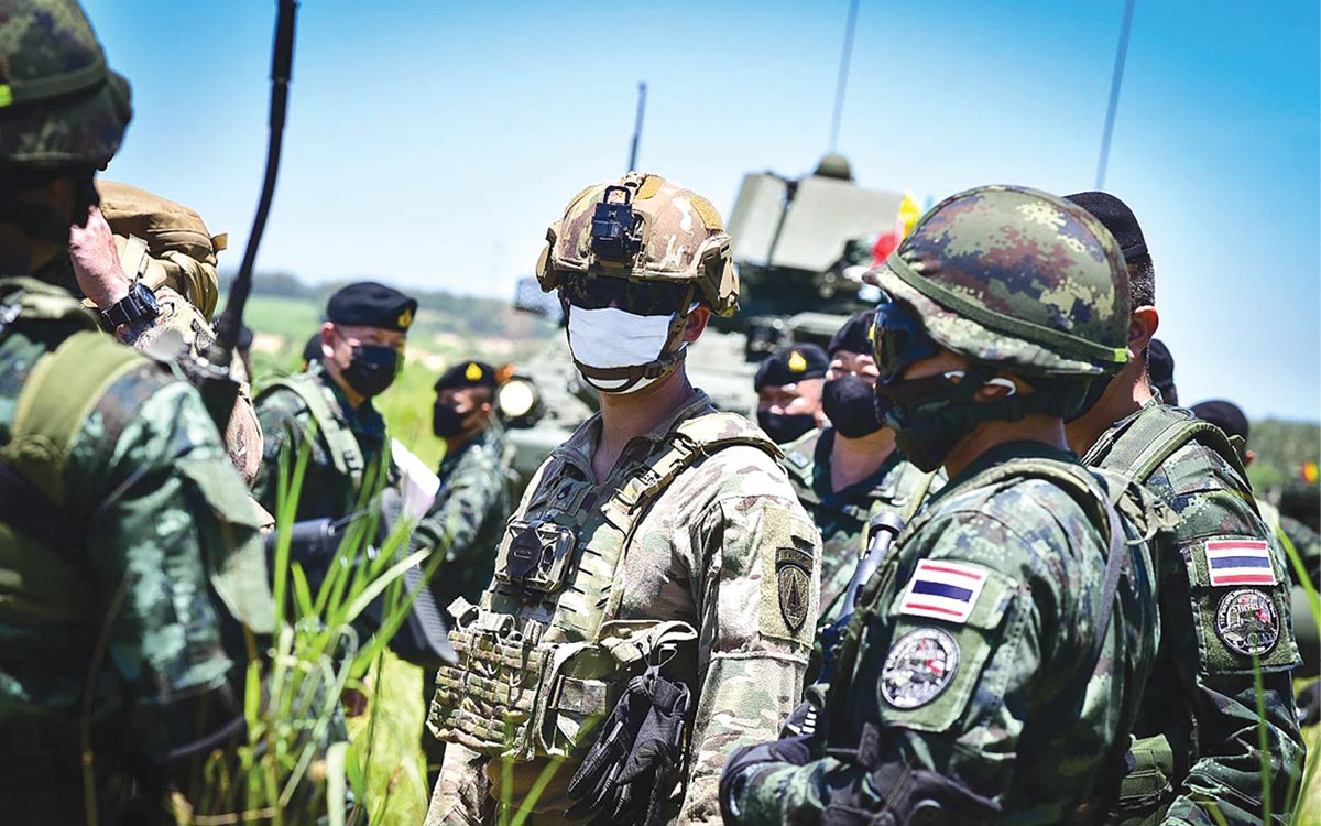 Cómo debe ser la ropa táctica militar? • Guerra Civil