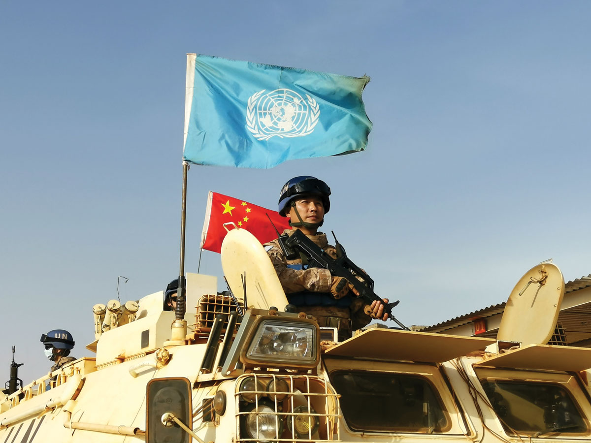El soldado chino Chang Shifeng ha sido parte del personal de mantenimiento de la paz durante casi diez años, sirviendo dos veces para la Misión de la ONU en Darfur