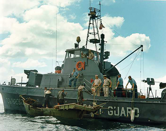 vietnam-fishing-junk