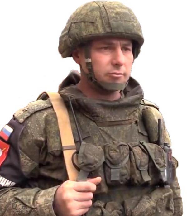 A Russian military policeman patrolling 8 January 2019 in the vicinity of Manbij