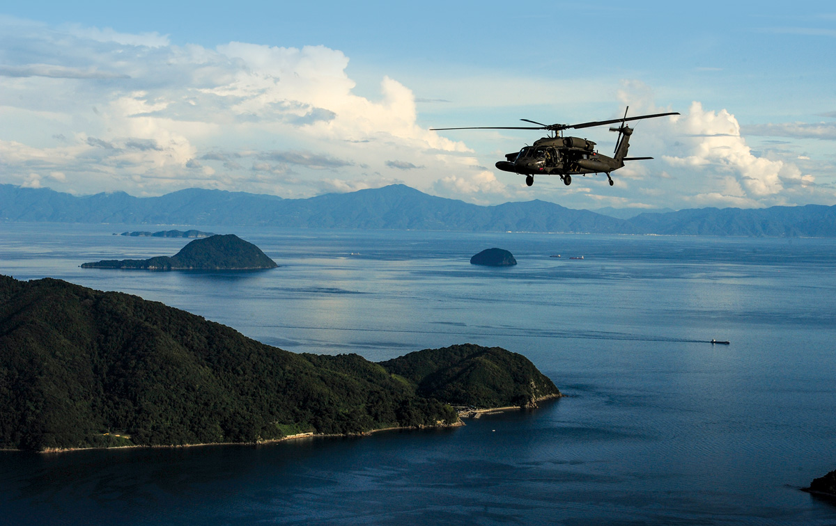 Um helicóptero UH-60 Black Hawk