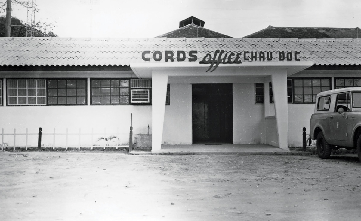 Una foto sin fecha de una oficina del programa CORDS en Châu Đốc, Vietnam. (Foto: James Nelson Tull Collection, The Vietnam Center and Sam Johnson Vietnam Archive, Texas Tech University, VA067961)