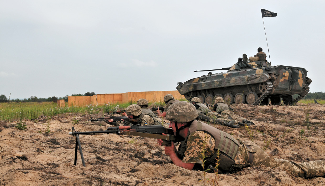 Un vehículo de combate de infantería BMP-2