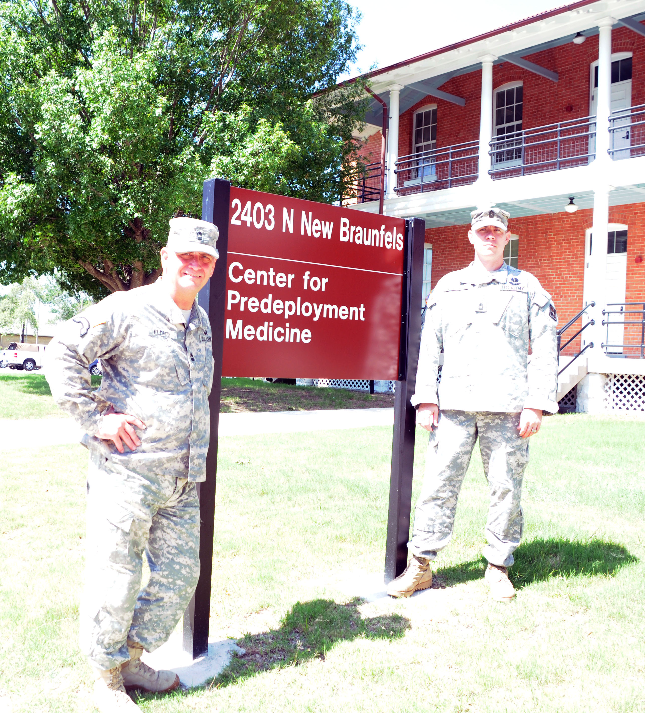 Master Sgt. Mike Eldred, left, is the senior enlisted advisor for the U.S. Army Medical Department Center and School’s Center for Pre-Deployment Medicine at Joint Base San Antonio-Fort Sam Houston. The position was previously held by Master Sgt. Michael Cluette, right. Cluette is now the AMEDD Flight Paramedic Program NCOIC. Both NCOs tout Project Warrior as vital to the success of the post’s combat medics. (Photo by Pablo Villa)