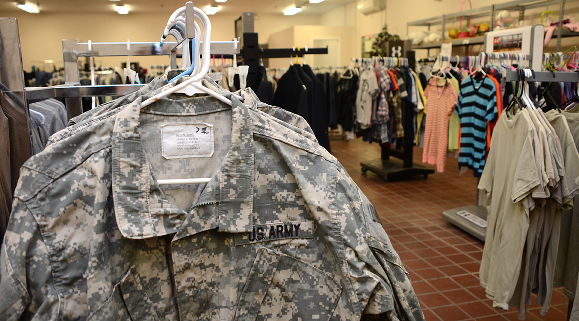 Sergeants Major Course students and their spouses beautified Fort Bliss’ Junior Enlisted Family Center as the legacy project for Class 66. (Photo by Meghan Portillo / NCO Journal)